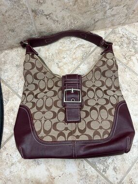 Coach Brown Signature Canvas Hobo vintage  Mahogany Leather Trim 6824 soho